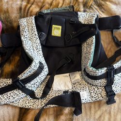 Líllé Baby Carrier 