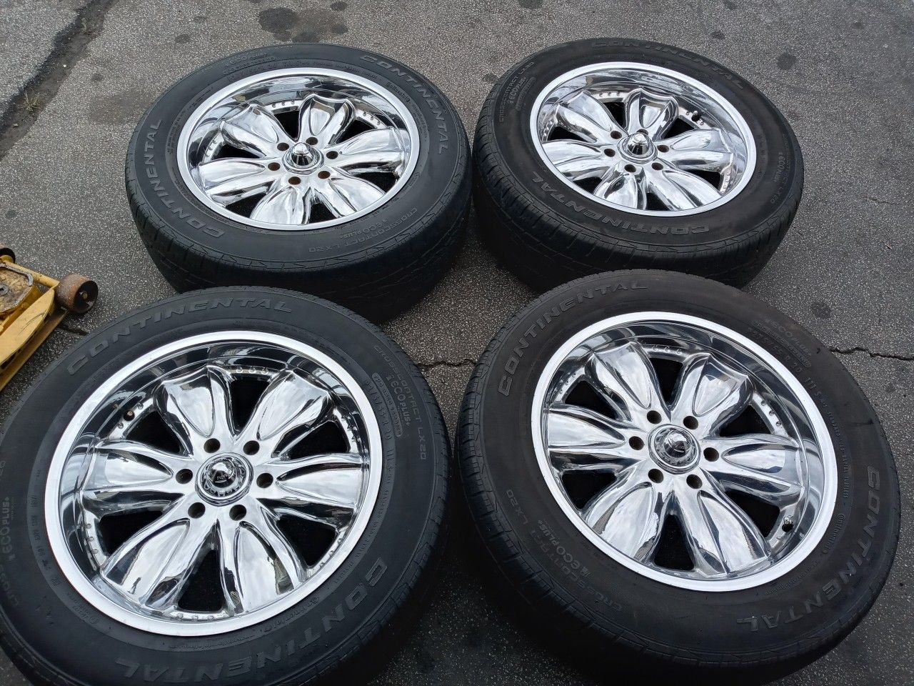 4 wheels end tires Chevrolet Silverado suburban Nissan Taitan 6 lug rin 20