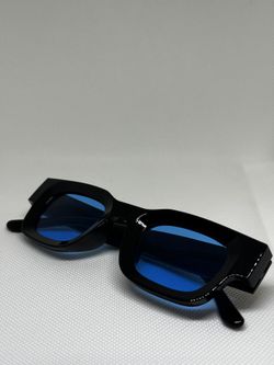 Retro style sunglasses for women and men, sun visors in bright colors, props for beach party, club