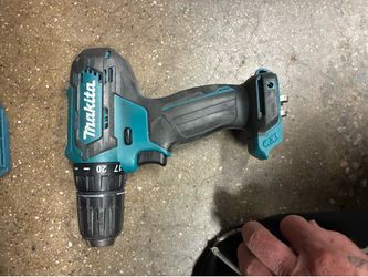 Makita 12 v driver( pictured) , 12 v drill & battery charger( not pictured)