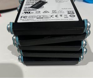 SanDisk SSD 256gb  2.5”