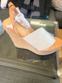 Women’s shoes