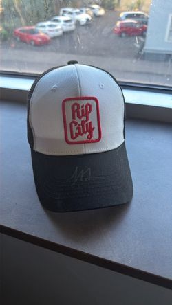 Yang Hansen signed Hat