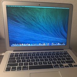 MacBook Air 13in (Silver)