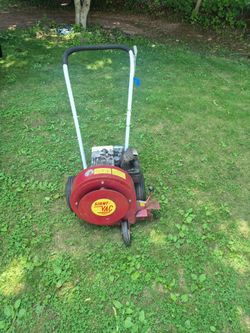 Giant vac leaf blower