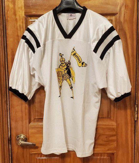 Teamwork Athletic Apparel Jersey Unisex Quality Uniforms White polyester Black trim on V neck & Short sleeves RN 74100
1699%C
ProSphere custom dye su