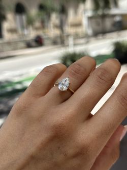 Pear Solitary Engagement Ring 