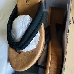 Women’s Sandals Size 8