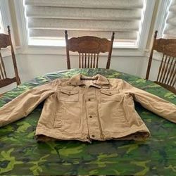 Levi’s trucker jacket