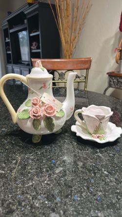 Vintage tea set for one