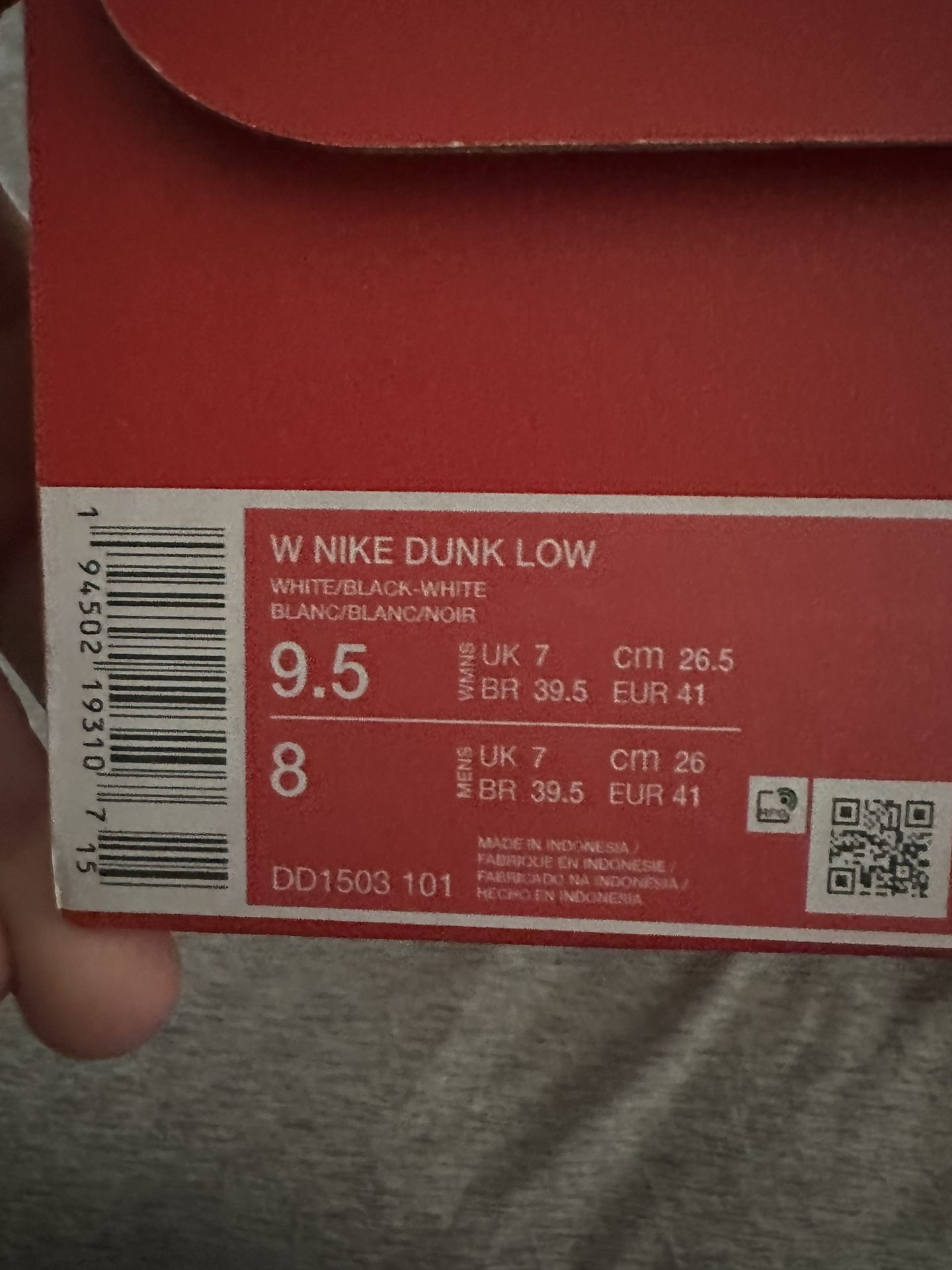 neer  ① Nike Dunk Low