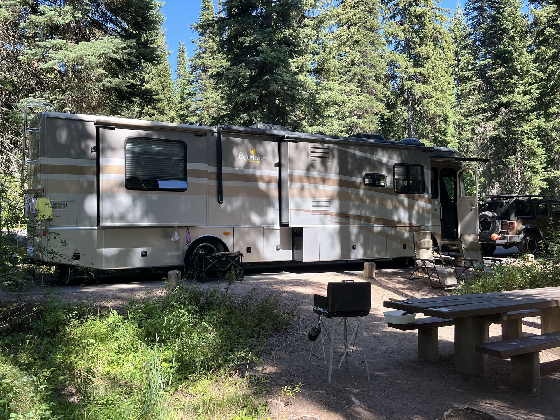 2006 Fleetwood Bounder