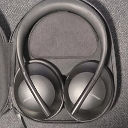 Bose 700 Noise Cancelling headphones 