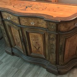 Buffet Cabinets 
