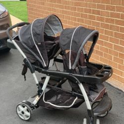Double Stroller Excellent Condition 