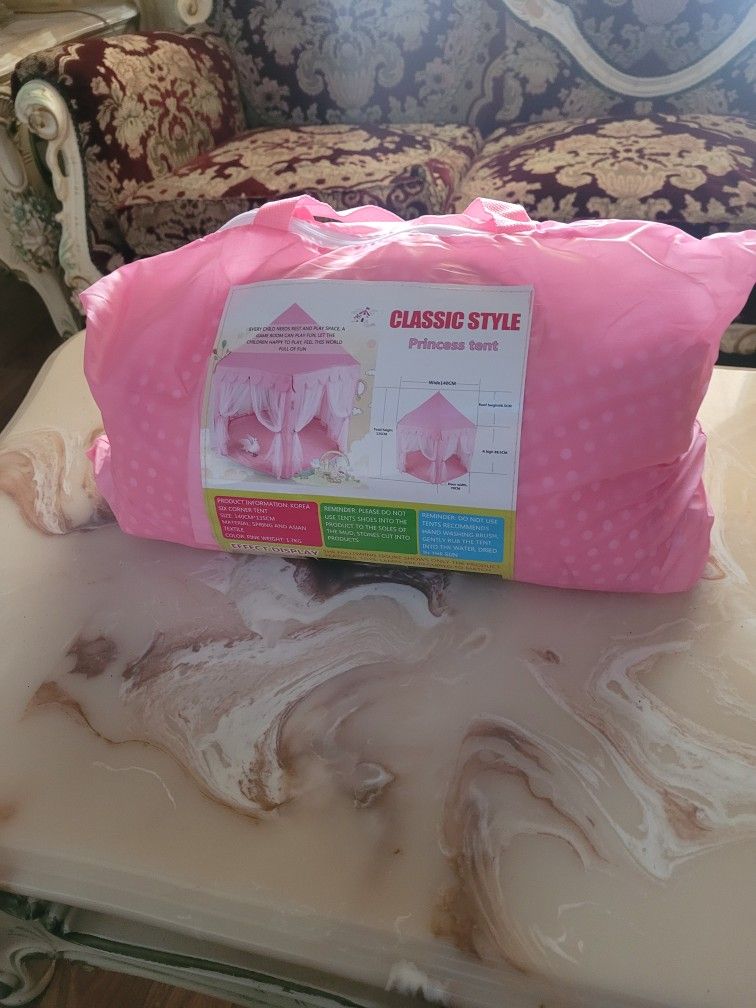 ⛺⭐🌟📦BRAND NEW - Princess Castle Play Tent with Star Lights⛺⭐🌟

📦 new in box   📦
I