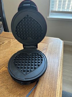 Heart shape waffle maker