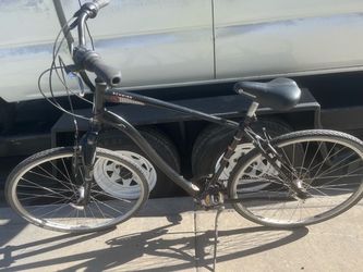 Schwinn hybrid bike
