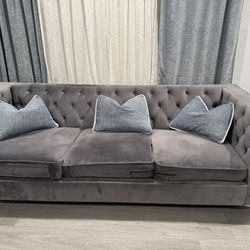 SOFA AND LOVESEAT SET