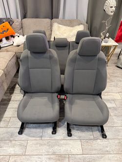 Toyota Tacoma seats