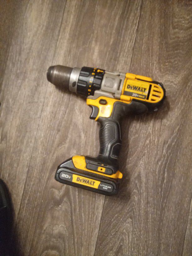 DeWalt 3 Speed Hammer Drill With The Battery