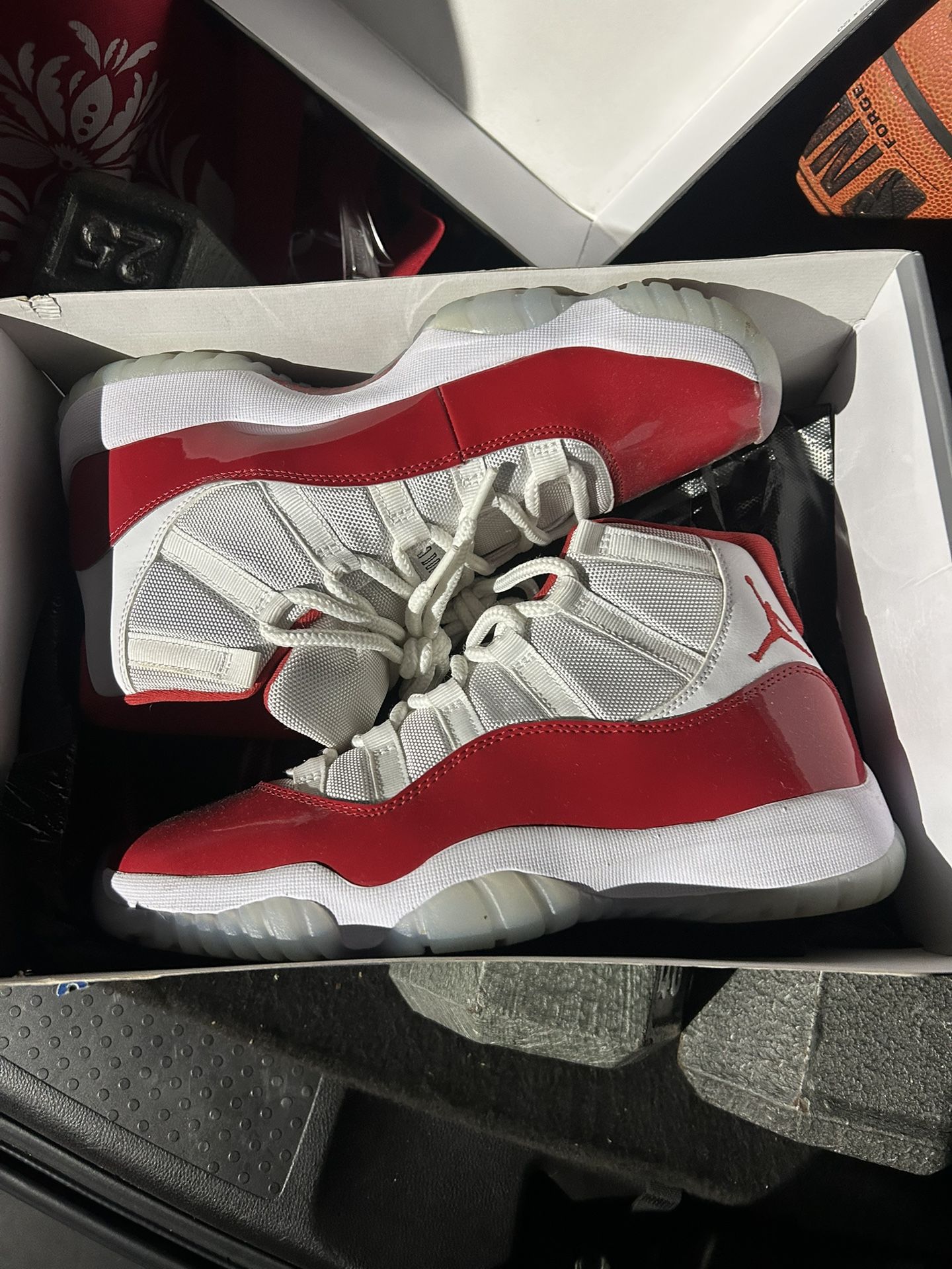 Jordan 11 Cherry