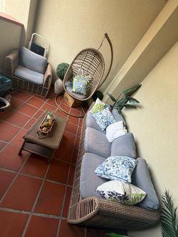 Outdoor Wicker Patio Furniture Set