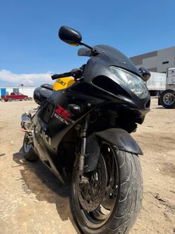 Suzuki GSX R750