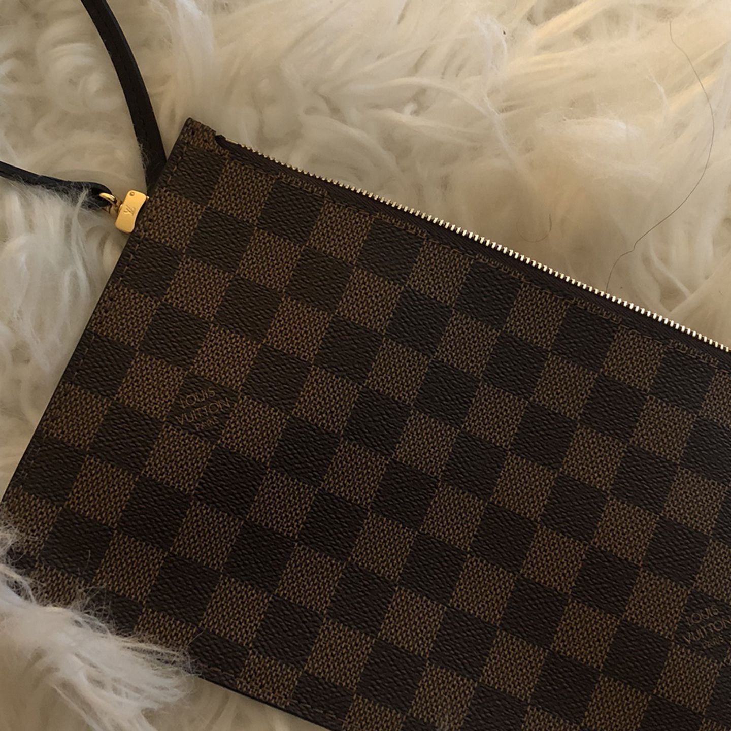 Louis Vuitton Beverly clutch bag for Sale in Houston, TX - OfferUp