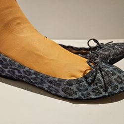 SJP by Sarah Jessica Parker US8 BlueGray Glitter Cheetah Print Ballet Flat