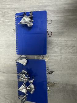 8 Pieces Buzz Baits With Box 