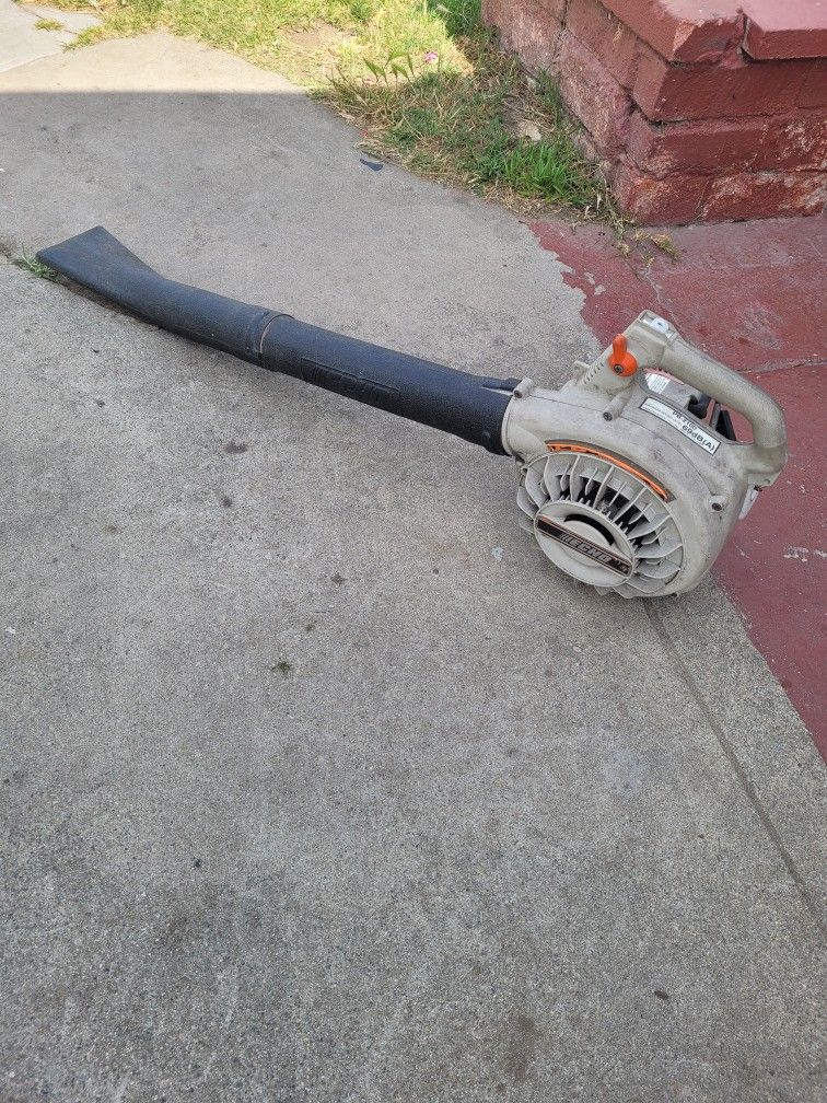 ECHO Leaf Blower