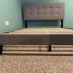 Upholstered Platform Bed frame 