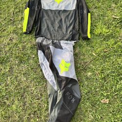 Fox 180 Motocross Gear Set