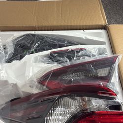 2023 Toyota Camry Factory Rear Spoiler And Brake Lights 