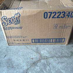 Scott Jumbo Roll TP (12 Rolls x 2000 ft) - Commercial Grade