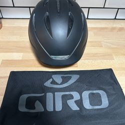 Men’s GIRO Ski Helmet L