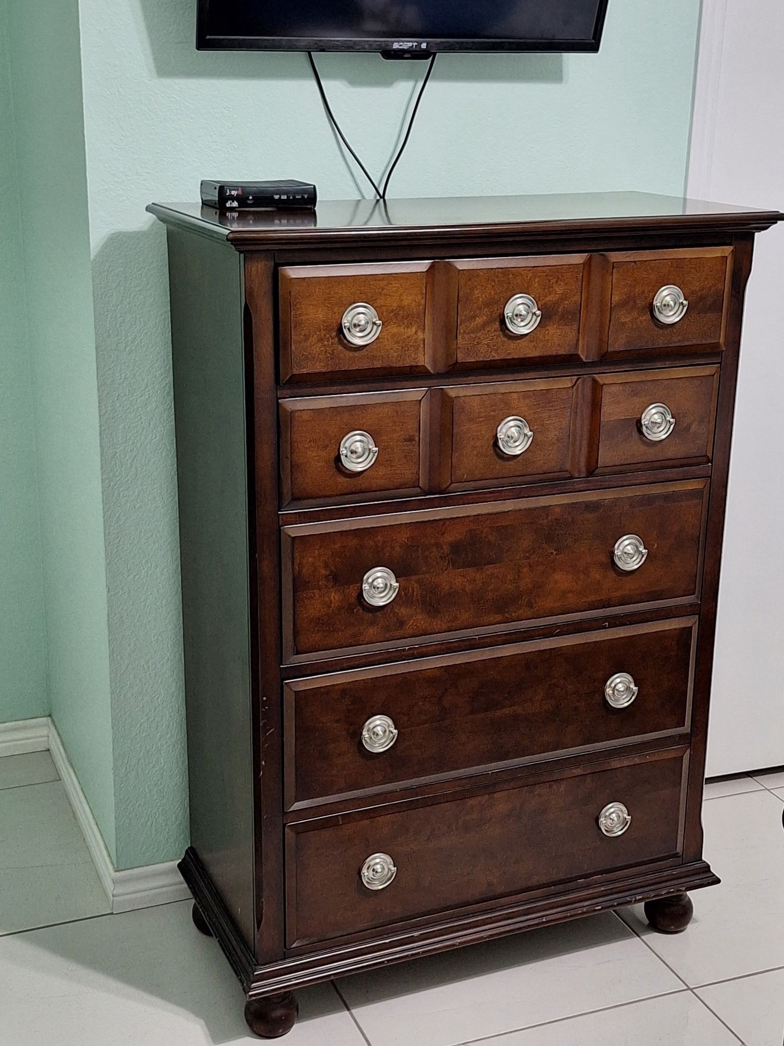 Dresser Set 