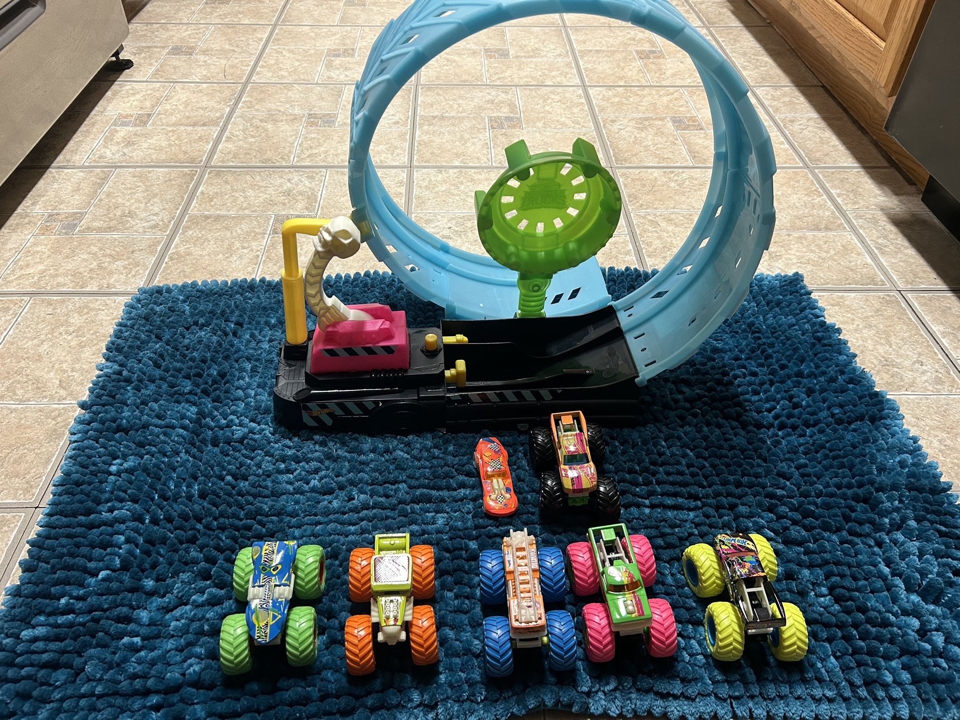 Hotwheels Monster Trucks Wheels, Hot Wheel Epic Loop Challenge