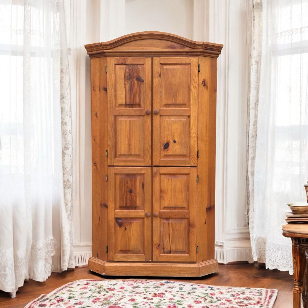 Corner Armoire/Hutch