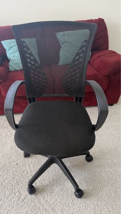 Black Mesh Office Chair with Armrests