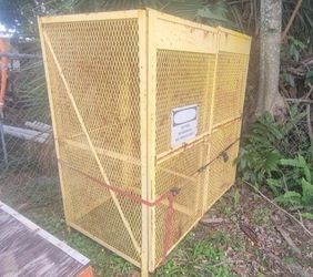 Vertical Gas Cylinder Locker