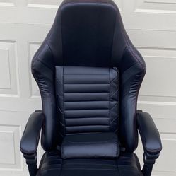 Brand New Gaming Chair Deluxe Worth $280