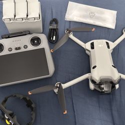 DJI mini 4 Pro 4K Fly More Combo