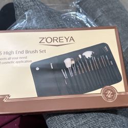 Makeup brushes