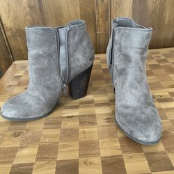 Women’s Ankle Boots – Size 7 – $25