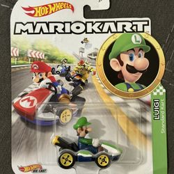 NEW Mattel Hot Wheels Mario Kart 1:64 LUIGI Standard Kart Diecast Car - NIB