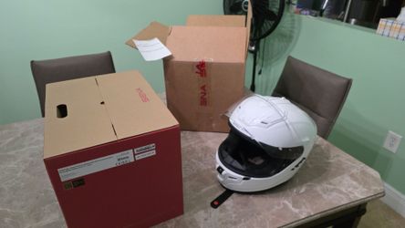 BRAND NEW WHITE SENA PHANTOM SMART MESH BLUETOOTH HELMET SIZE M