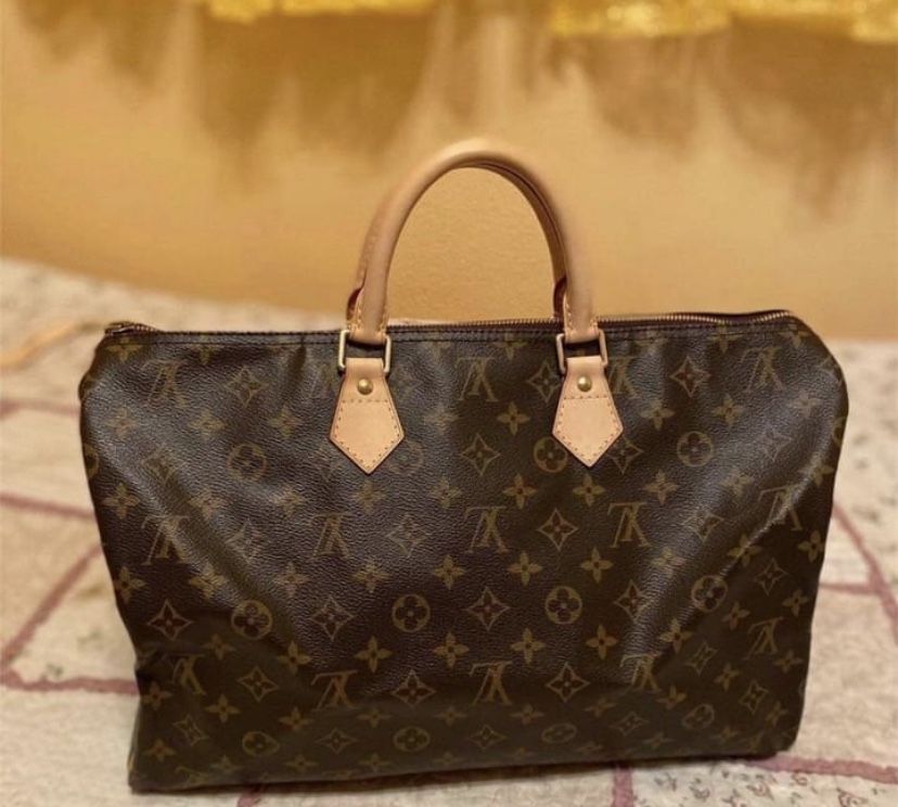 Authentic Louis Vuitton Speedy 40 Hand Bag