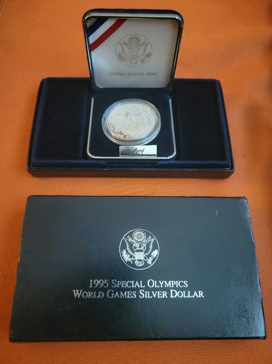 Philadelphia Mint 1995-P Special Olympics World Games Silver Dollar Choice Proof Collectible Condition Commemoratives